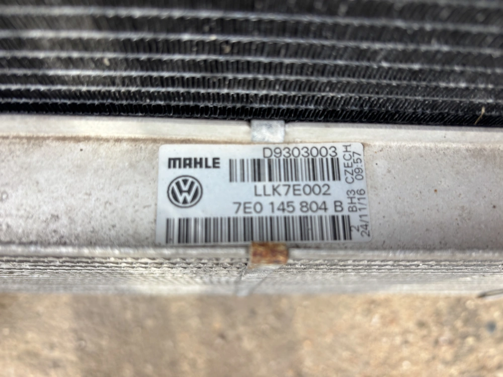 CHladič vzduchu Intercooler VW T5,1 2,0Tdi 7E0145804B 7E0 145 804 B
