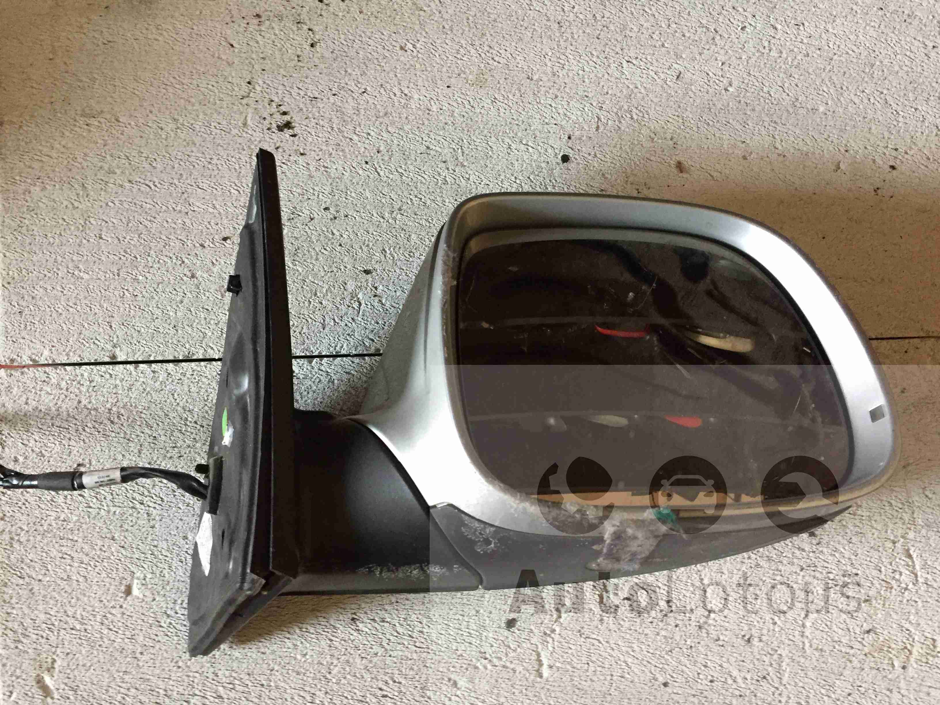 Pravé Zrcátko Audi Q7