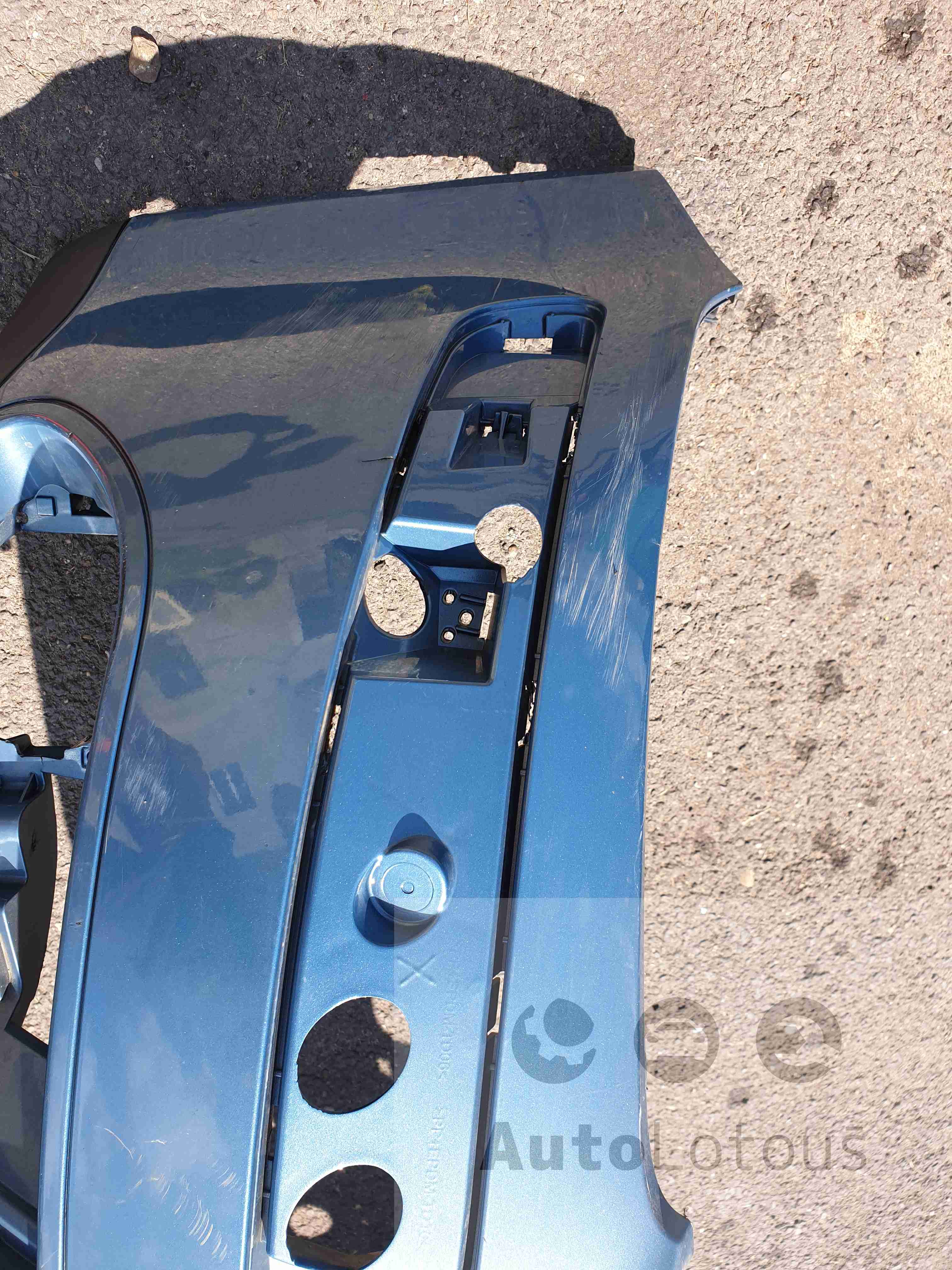 Přední nárazník VW Golf V 5 plus 5M0807217 5M0 07 217 