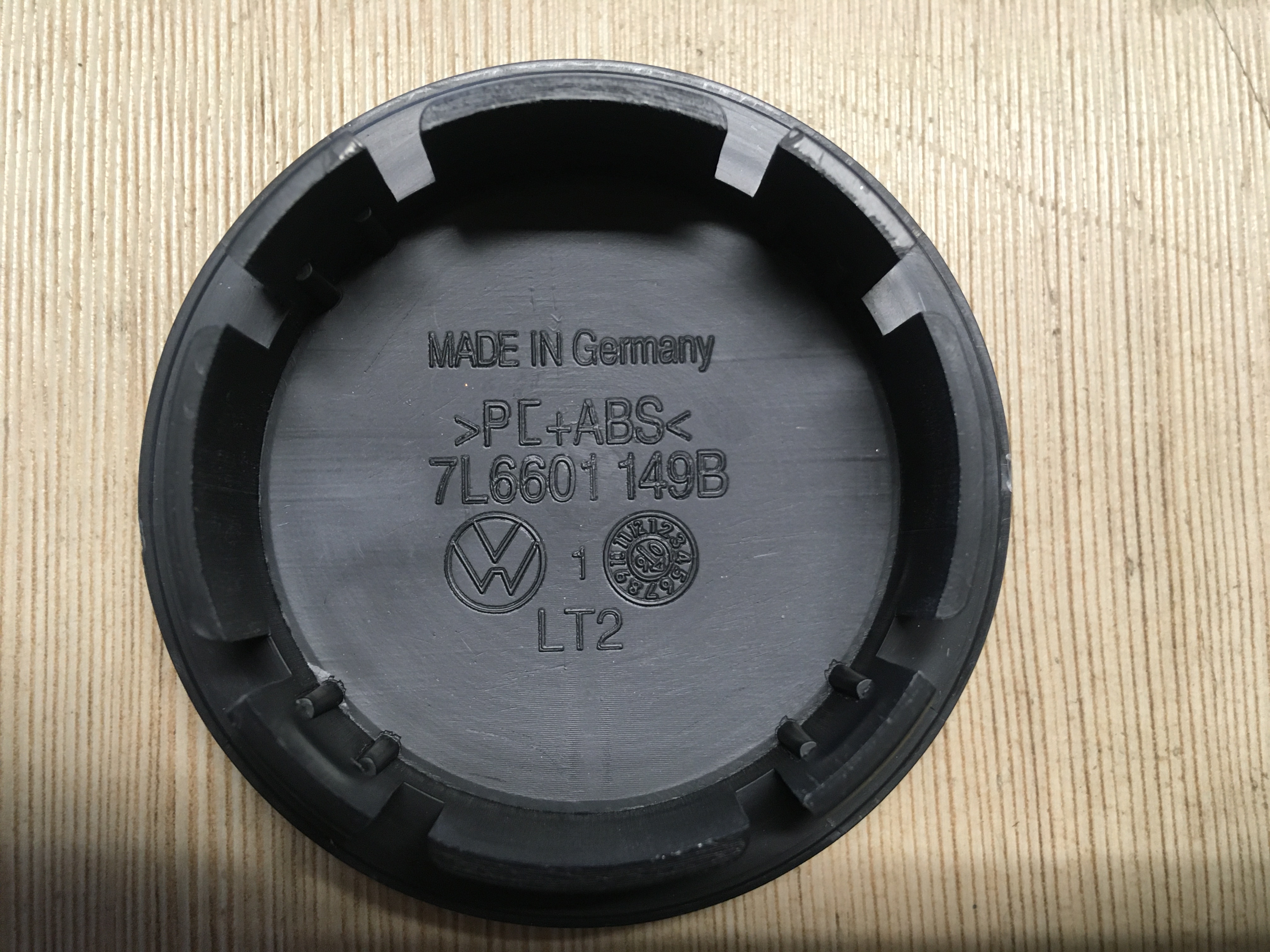 Středové pokličky znaky VW 70mm 7L6601149B 7L6 601 149 B