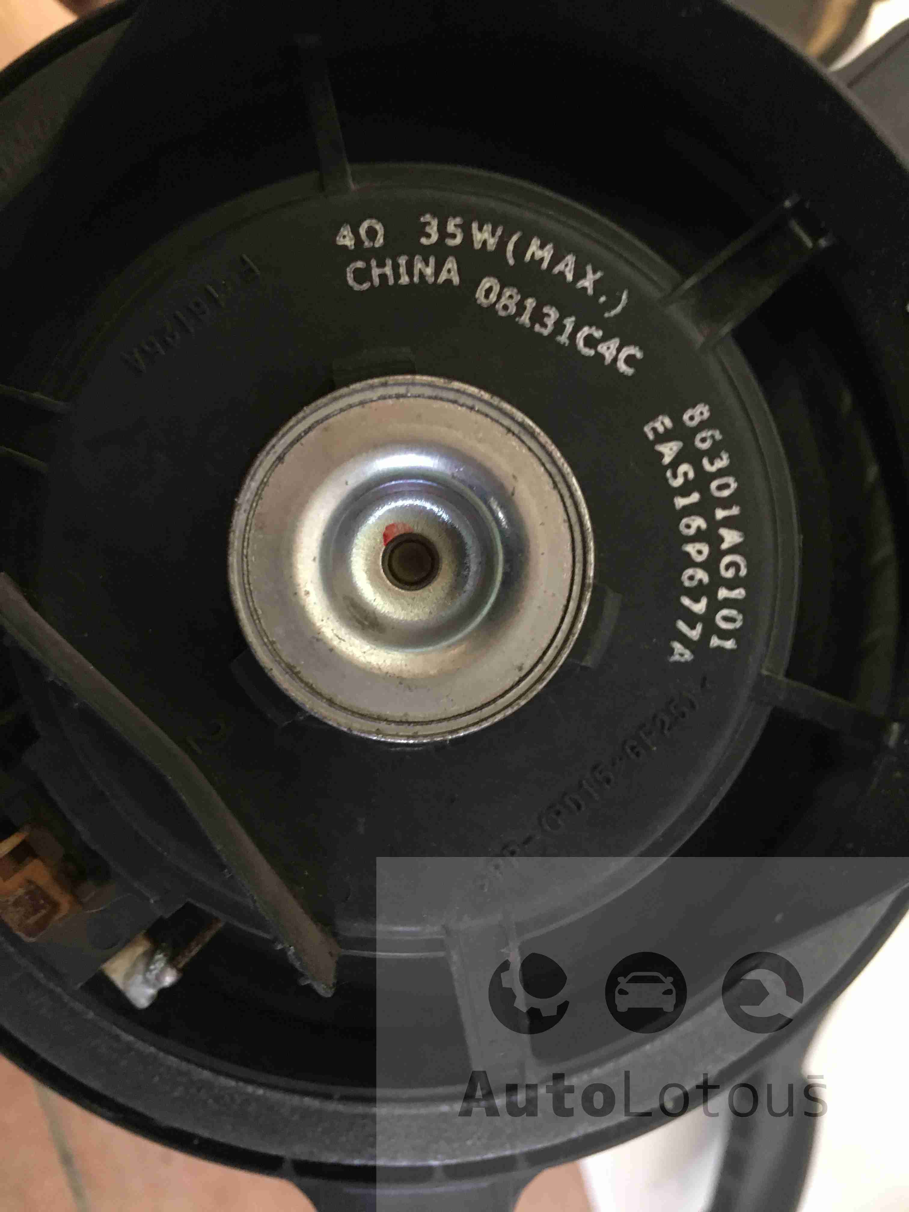 REPRODUKTOR SUBARU 86301AG101