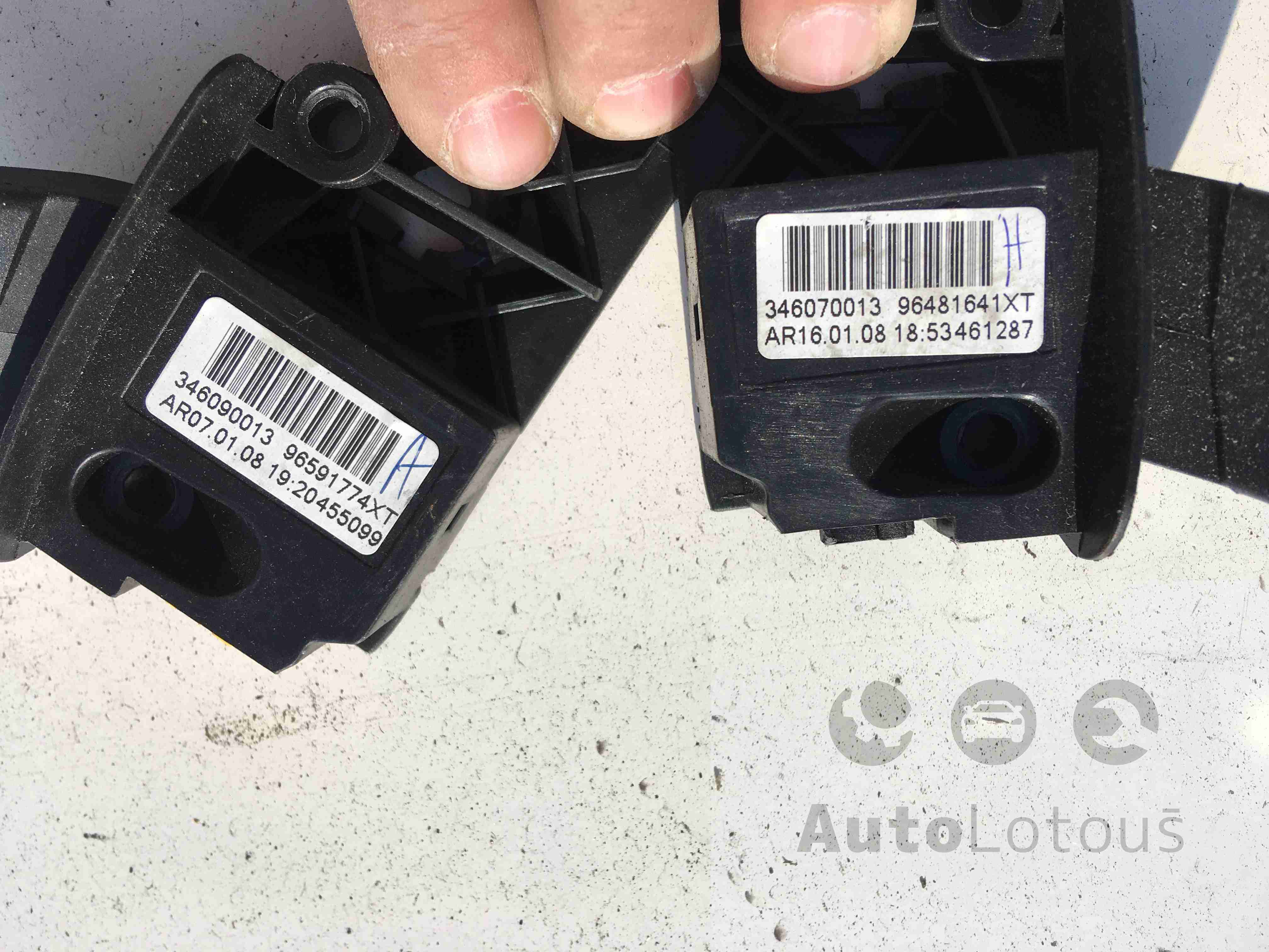Pádla řazení automatu Citroen C4 Picasso 346090013 346070013