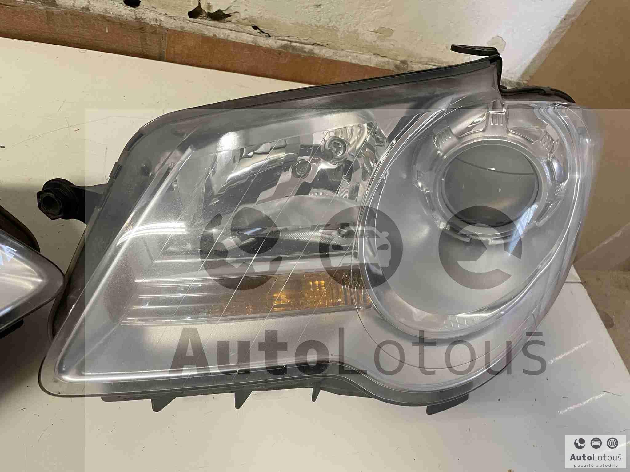 Světlomety VW Touran FACE 1T1941005B 1T1941006B H7+H7
