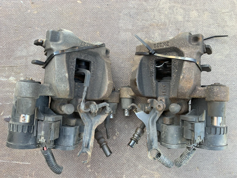 Brzdiče zadní Land Rover JK72-2K327-AA
