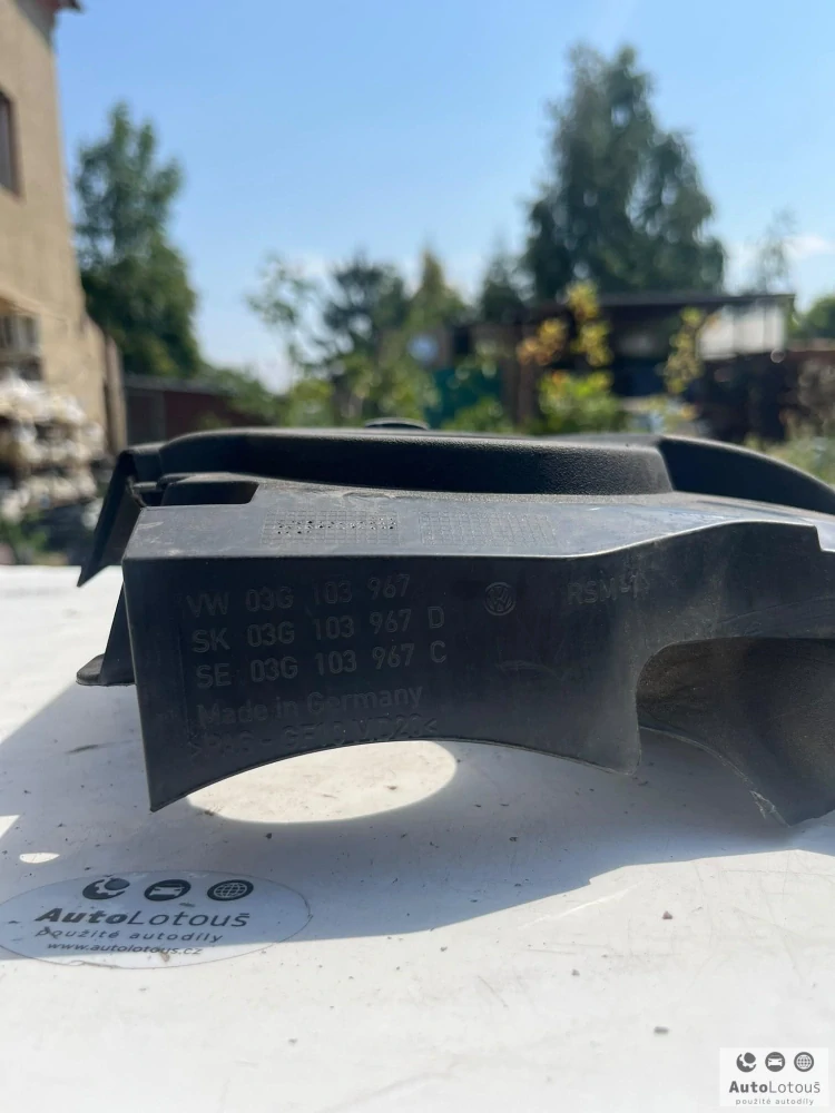 Kryt motoru Škoda 03G103967D