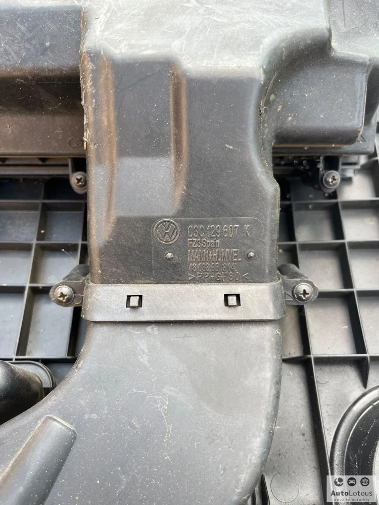 Kryt motoru VW FSI 03C129607K