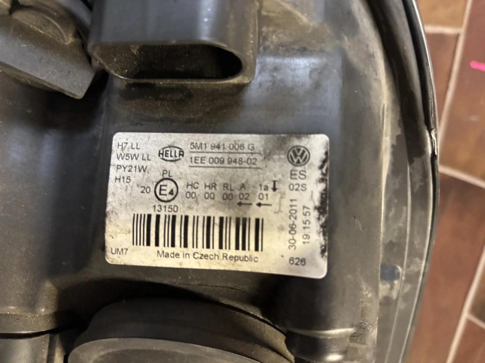 Pravý přední světlomet VW Golf Plus 5M Lift 09– 5M1941006G