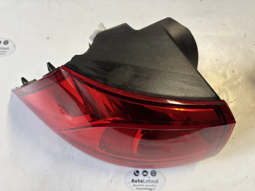 Zadní světlo levé Golf 7 variant 5G9945095