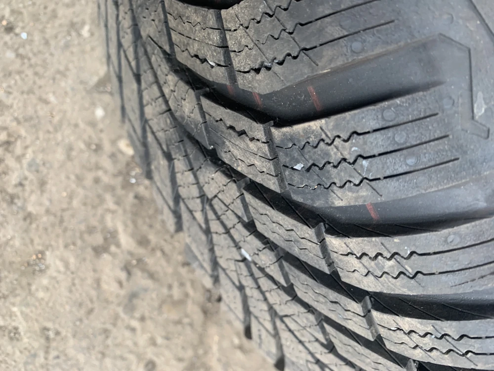 ALU kola vw golf V, 5K0601025J, zimní pneumatiky Continental 195/65 r15