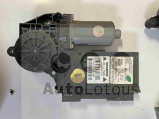 Motorek stahovačky s jednotkou Audi A4 8E1959802