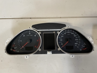 Budíky Audi A6/4F nafta 4F0920932 4F0 920 932