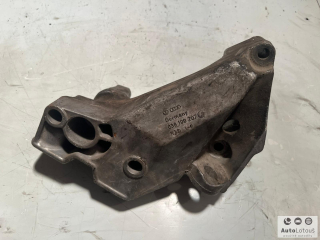 Držák motoru vpravo VW 038199207J