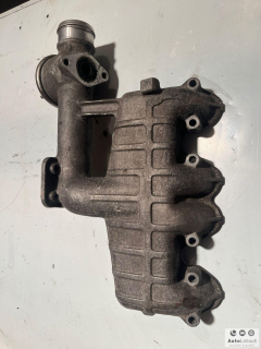 Sací potrubí pro sání do motoru originál VW 038129713B