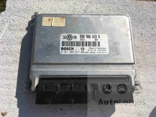 ŘÍDÍCÍ JEDNOTKA MOTORU AUDI, VW 1,8i 8D0906018R 8D0 906 018 R