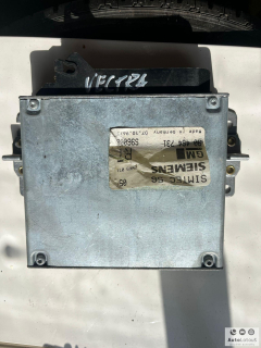 Řídící jednotka motoru Siemens 90464731 RT