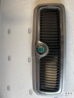Maska Škoda Octavia, stříbrná barva 1U0853651C