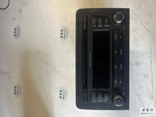 Rádio AUDI 8P0035186P (bez kódu)