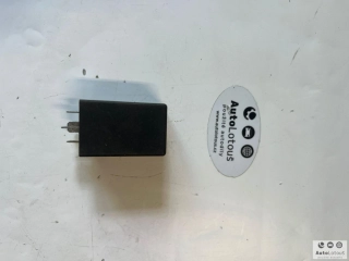 Relé ostřikovače 6U0955535