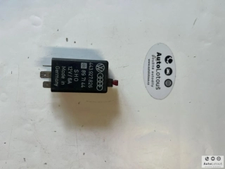 Relé Audi VW 443927826