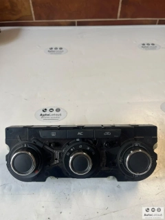 Panel ovládání klimatizace Škoda 3T0820047R