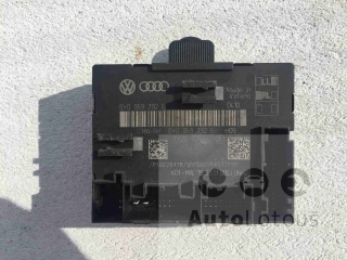 8X0959792E JEDNOTKA DVEŘÍ ŠKODA SUPERB 2 II